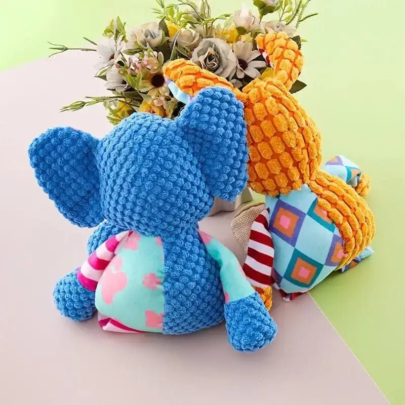Doudou en peluche sonore pour chien avec patchwork coloré, parfait pour un petit chien