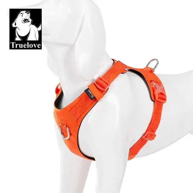 Harnais chien anti traction Truelove Colorado Plus orange sur mannequin blanc