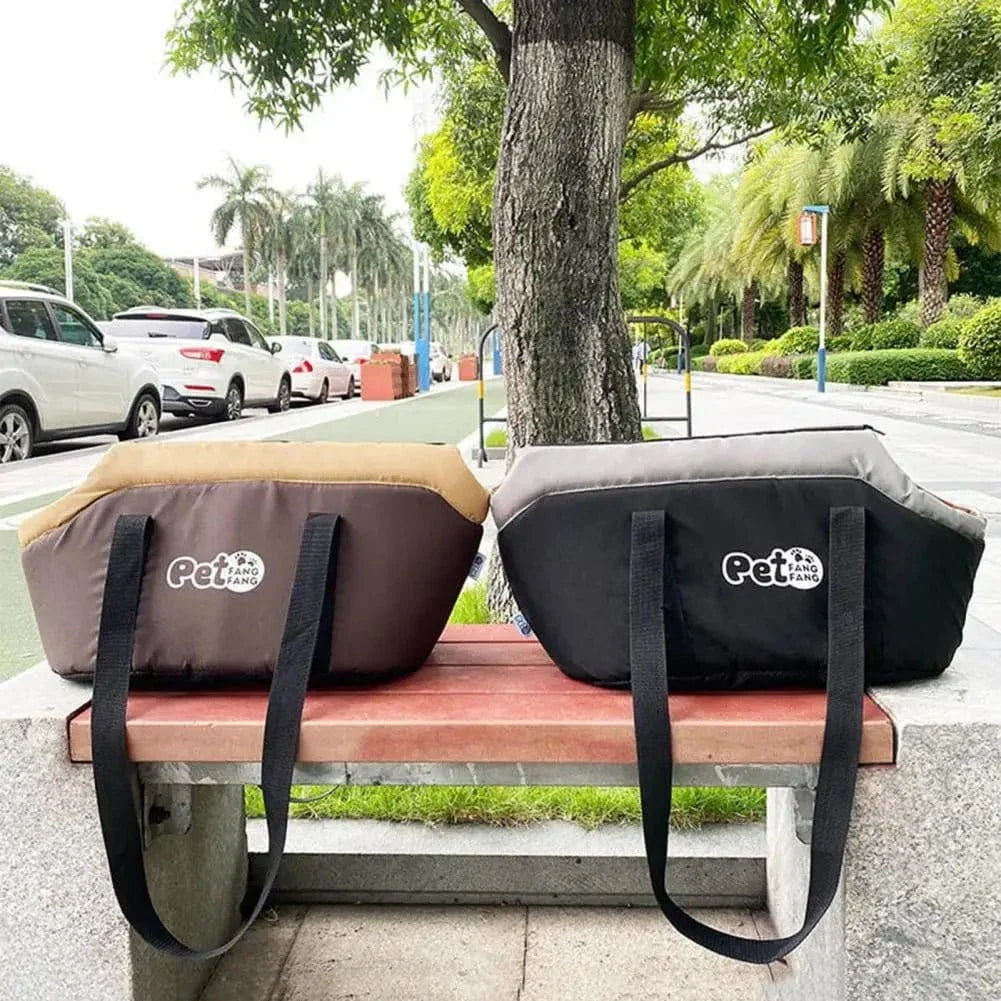 Deux sac de transport confortables pour petits chiens au design respirant, petite taille