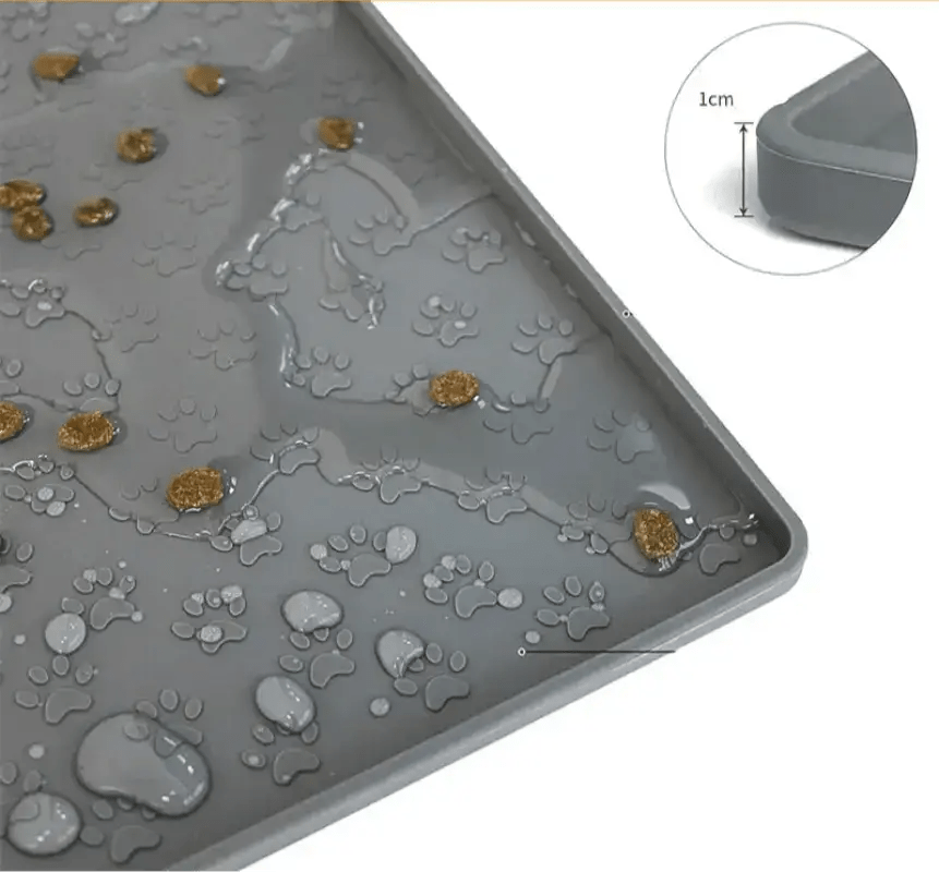 Tapis silicone pour gamelle chien étanche avec rebords, anti-débordement et motifs paw prints