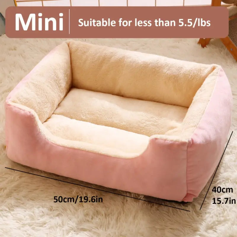 Coussin douillet en peluche rose et beige pour chien, idéal pour tailles extra small