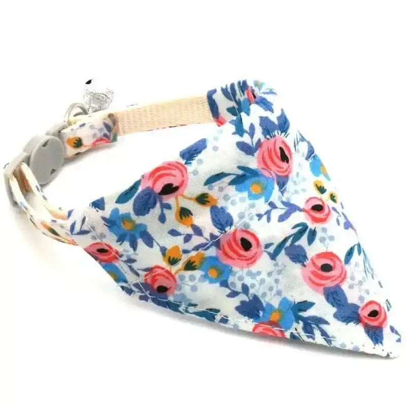 Collier pour chien motif floral avec bandana intégré, accessoire chien élégant sécurisé
