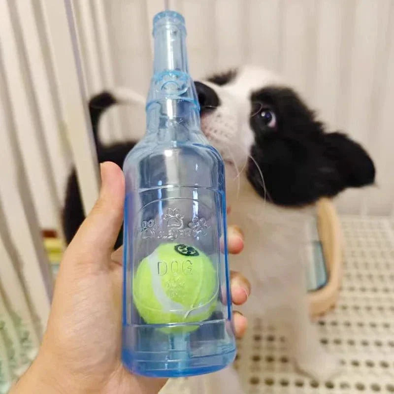 Jouet bouteille avec balle en tennis intégrée en matériau TPR pour chien amusant