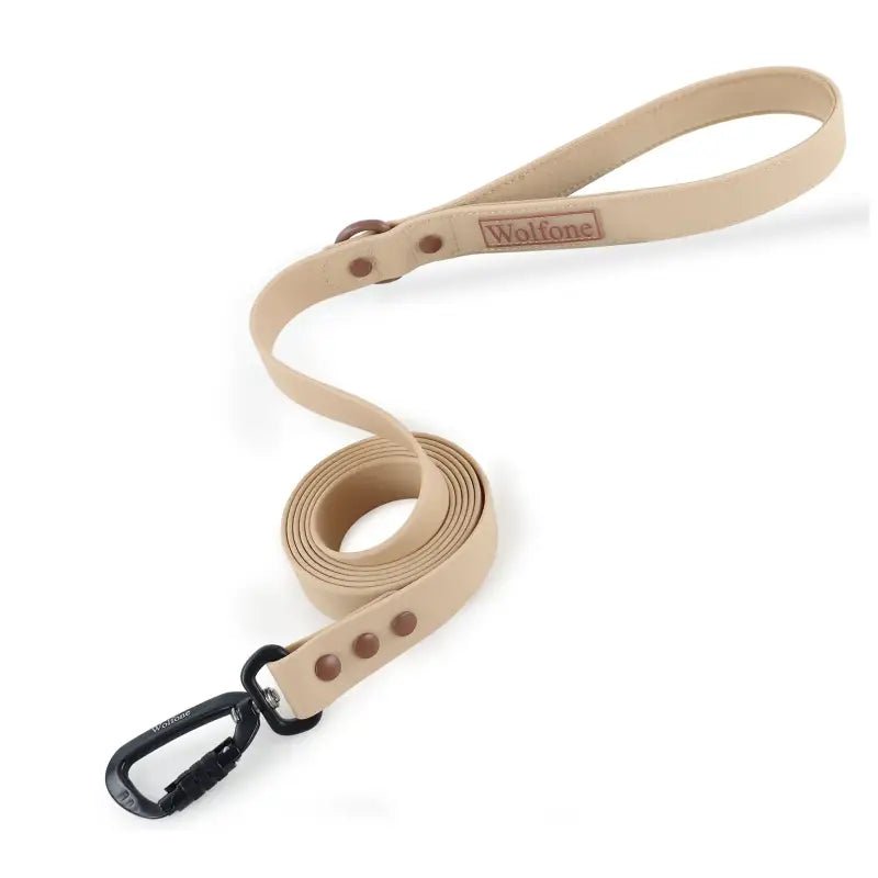 Laisse pour chien Wolfone en PVC beige avec mousqueton automatique pour moyens chiens