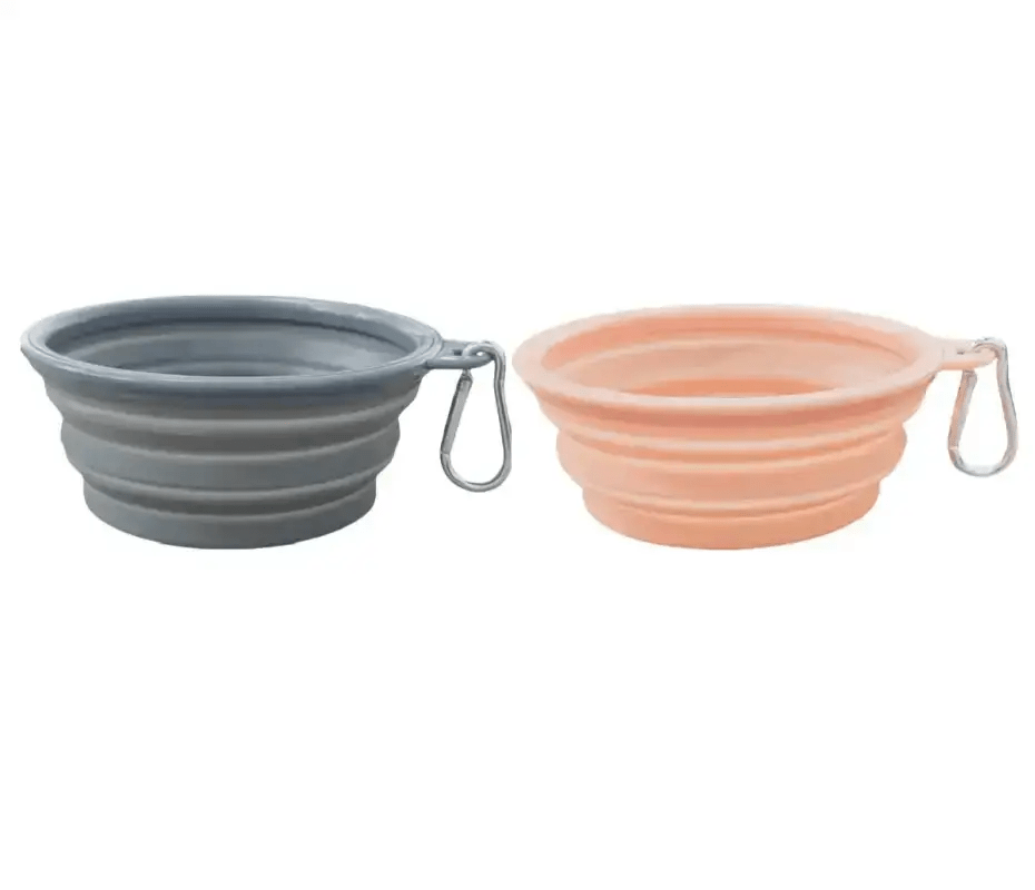 Image de deux gamelles pliables pour chien en silicone, idéale pour voyage et randonnée