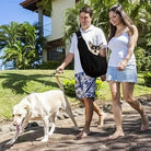 Image d’un sac bandoulière pour chien de petite taille, sac pratique pour transporter un petit chien