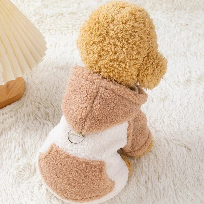 Hoodie en laine berber pour petit compagnon, style sweat à capuche pour chien tan et blanc