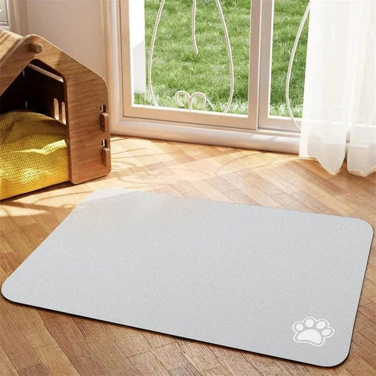 Tapis d’alimentation absorbant blanc avec empreintes de pattes pour chien ou chat