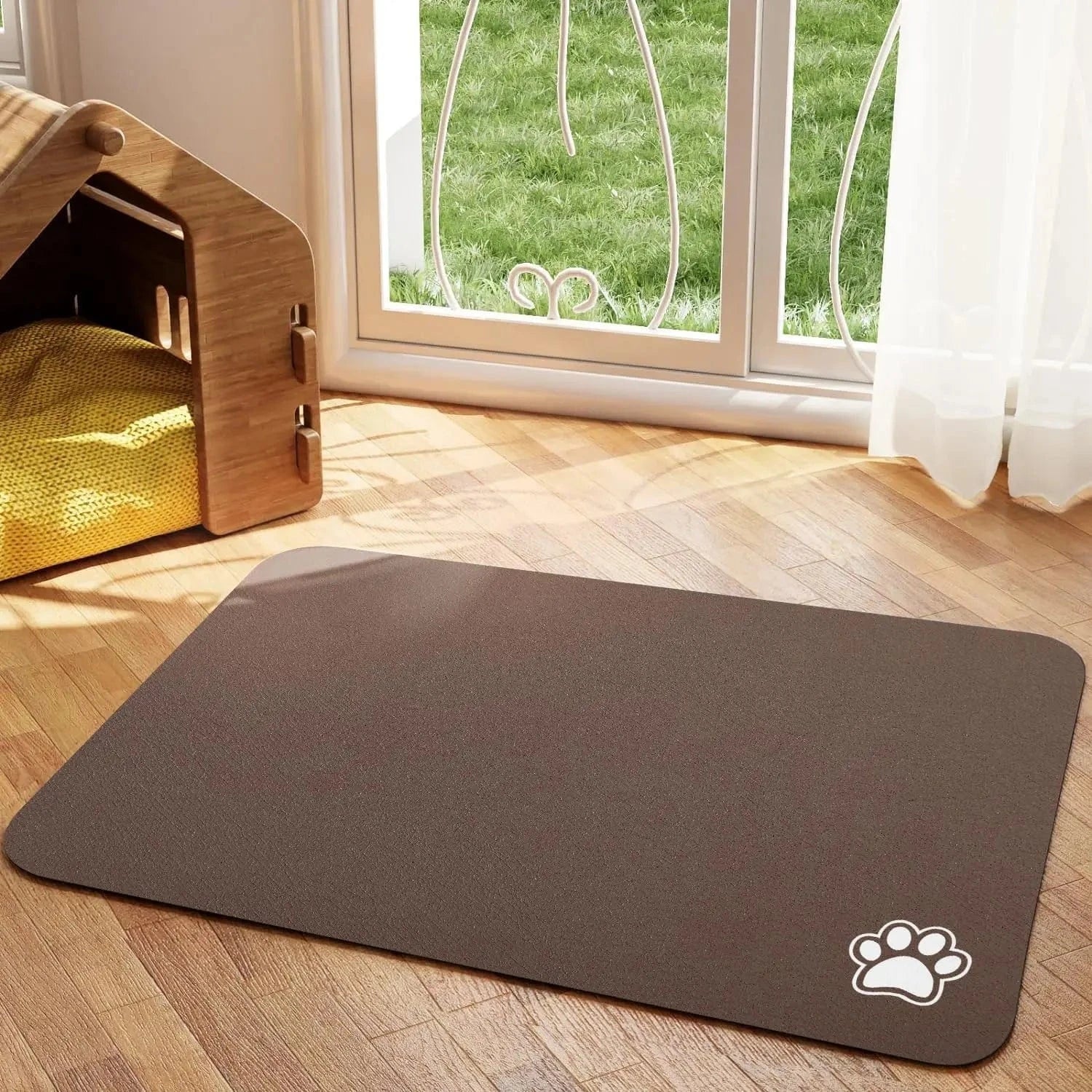 Tapis d’alimentation absorbant brun avec empreintes de pattes pour chien ou chat